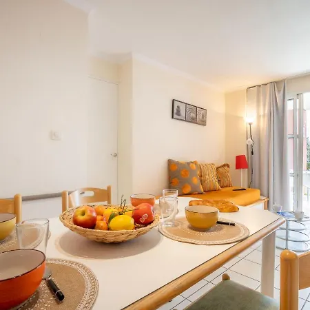 L'esquinade - G1003 By Interhome *